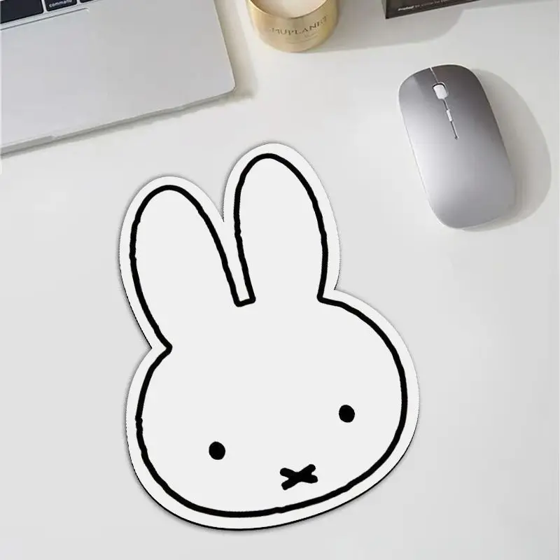 Office Furniture Direct - Kawaii Miffy Hasenförmiges Mauspad im Ins-Stil,